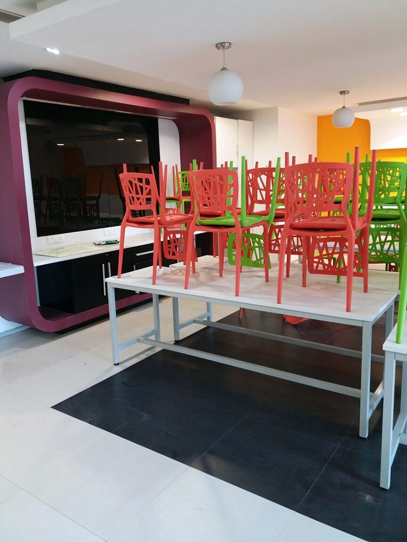 The rainbow effect by Nuzhat Warsa Modern | Interior Design Photos & Ideas