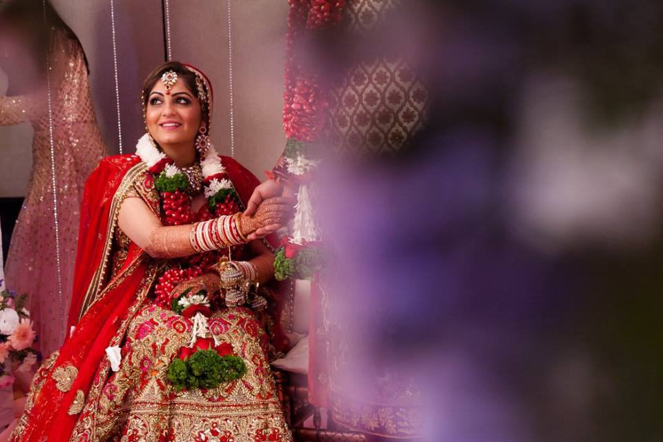 Blissfully holded by Switch16 Photography Wedding-photography | Weddings Photos & Ideas
