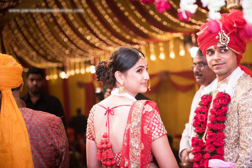 A lovely gaze! by Parnadeep Mukherjee Photography Wedding-photography | Weddings Photos & Ideas