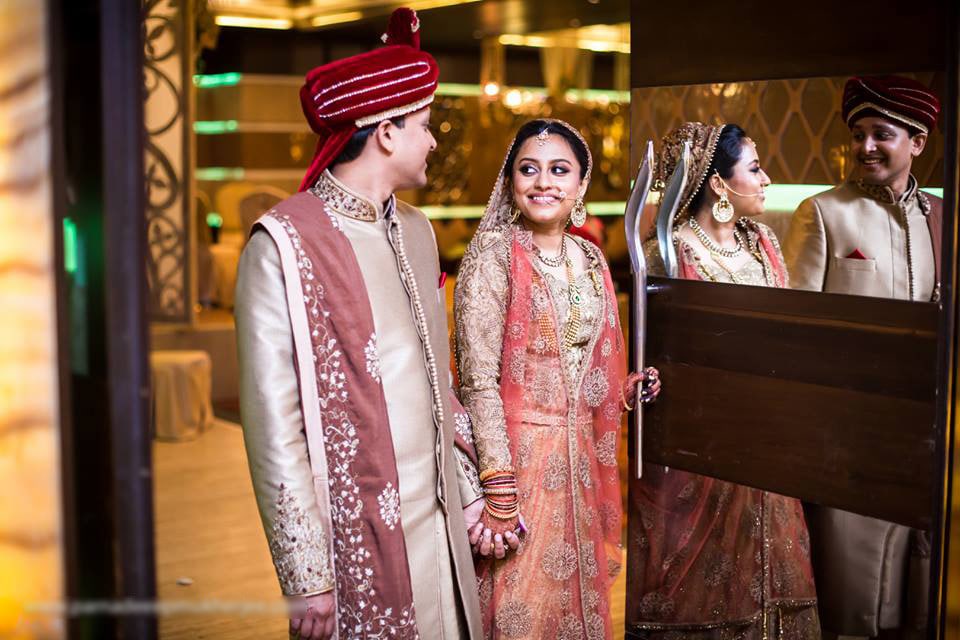 The best of the smiles! by Parnadeep Mukherjee Photography Wedding-photography | Weddings Photos & Ideas