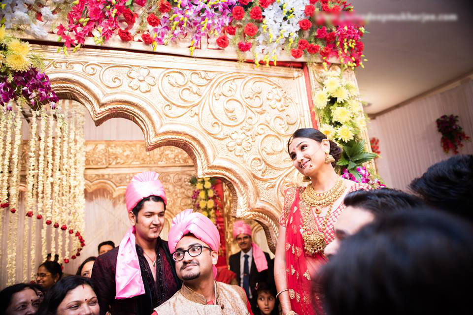 Wedding guests! by Parnadeep Mukherjee Photography Wedding-photography | Weddings Photos & Ideas
