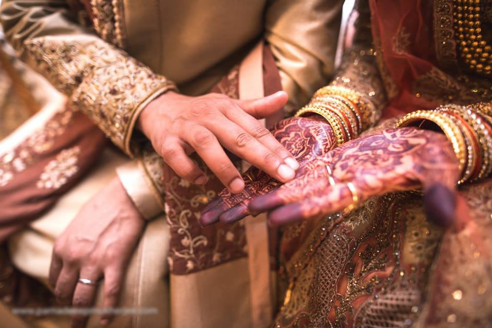 The touch! by Parnadeep Mukherjee Photography Wedding-photography | Weddings Photos & Ideas
