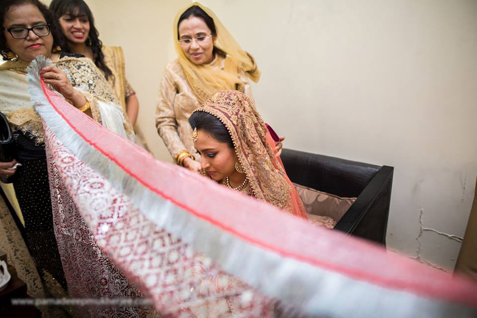 The wedding traditions! by Parnadeep Mukherjee Photography Wedding-photography | Weddings Photos & Ideas