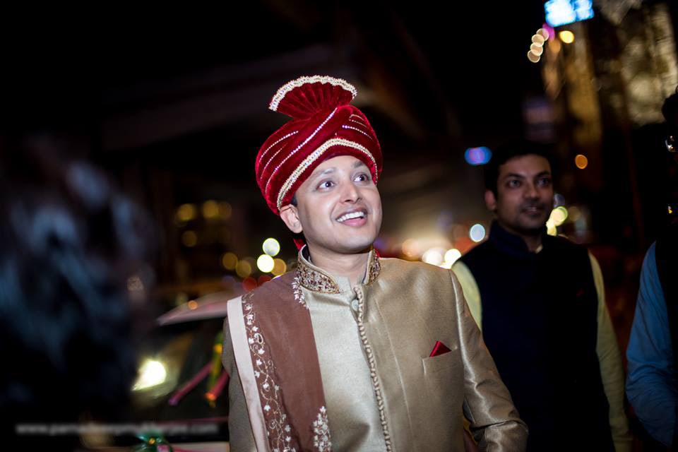 Thrilled groom! by Parnadeep Mukherjee Photography Wedding-photography | Weddings Photos & Ideas