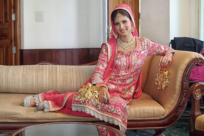 Posture of elegant belle by Rachit Handa Photography Wedding-photography | Weddings Photos & Ideas