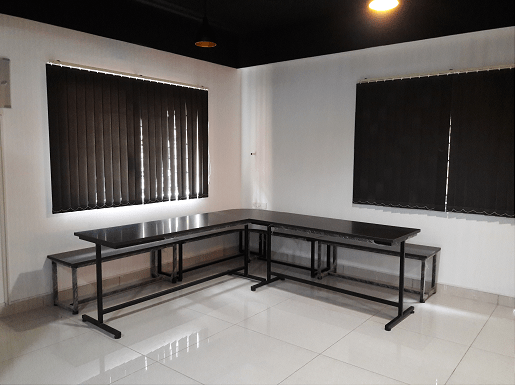 Clean benches by Drisana Accouters Modern | Interior Design Photos & Ideas