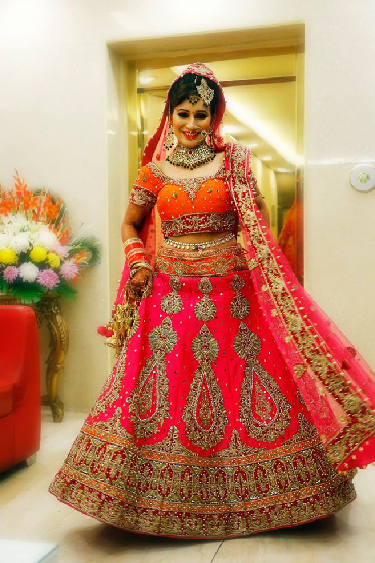 The royal red dress by Vijay Kapoor Wedding-dresses | Weddings Photos & Ideas