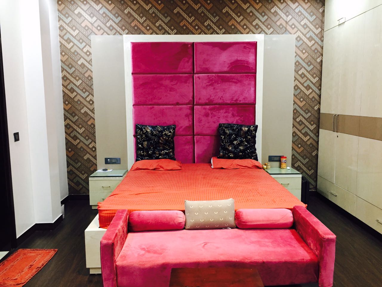 bedroom by Rishabh Arora Contemporary | Interior Design Photos & Ideas