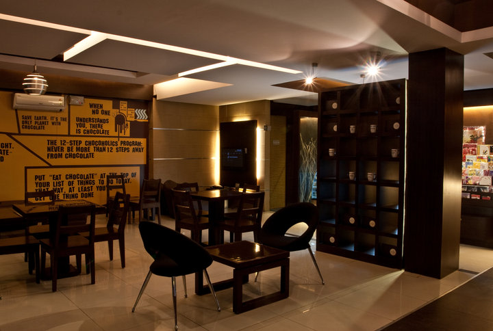 Modern Cafe Decor by Dinsignia Architects And Interiors Modern | Interior Design Photos & Ideas