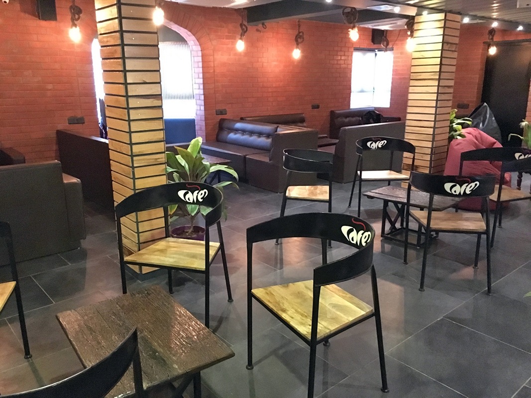Coffee shop by Jai Patel Contemporary | Interior Design Photos & Ideas