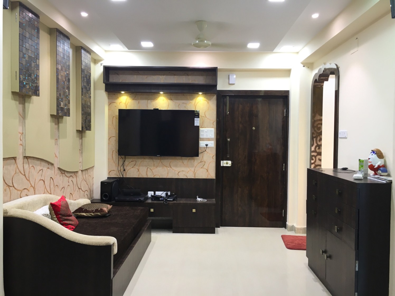Typical Indian House by Rishi Mukherjee Living-room Traditional | Interior Design Photos & Ideas