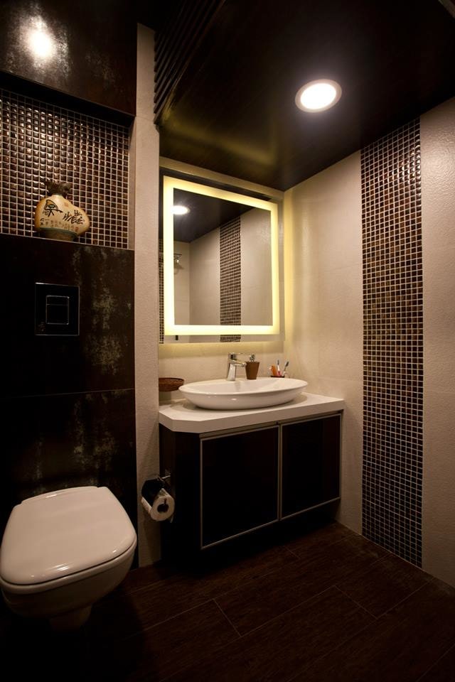 Bathroom With Dark Shade Interior by Nikeeta Mehta Bathroom Modern | Interior Design Photos & Ideas