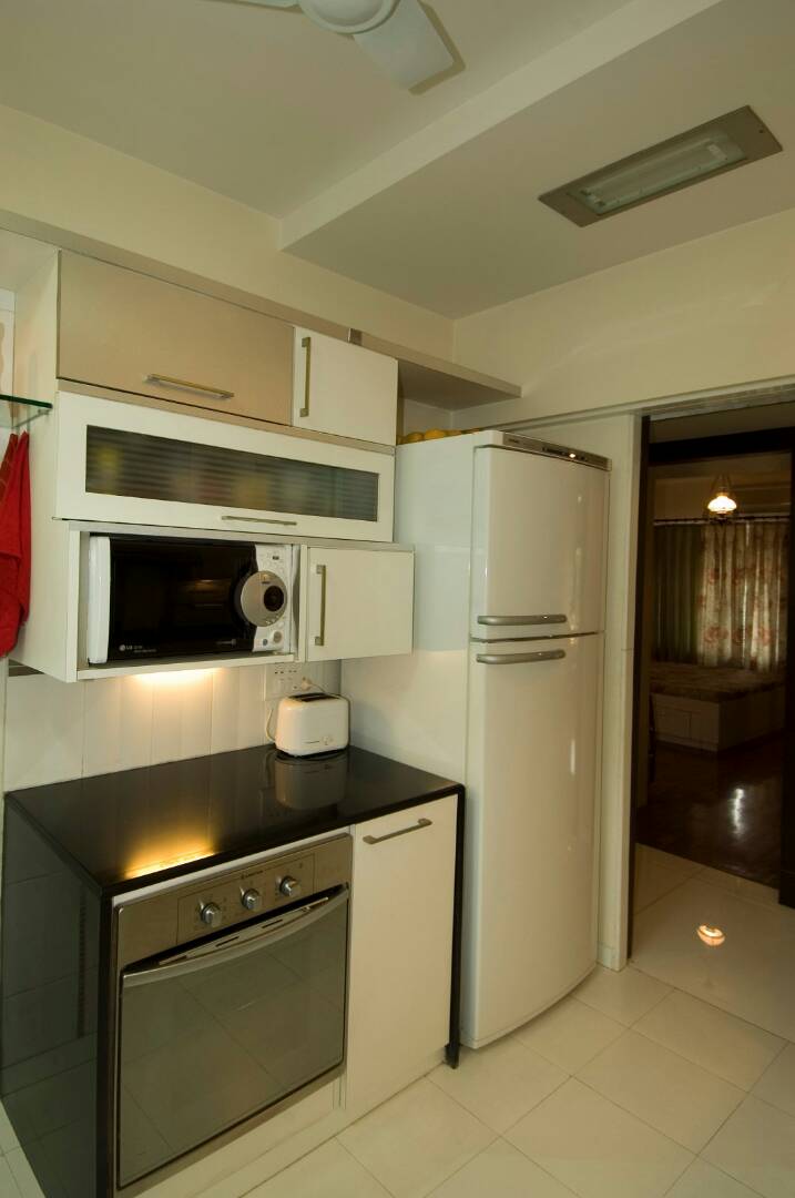 Kitchen With Modern Appliances by Nikeeta Mehta Modular-kitchen Modern | Interior Design Photos & Ideas