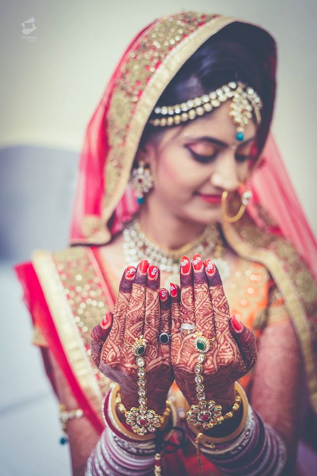 Lovingly Charm by 5Frame Studio Wedding-photography Bridal-mehendi | Weddings Photos & Ideas