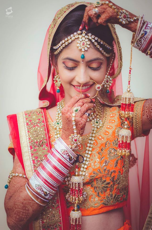Adoring by 5Frame Studio Wedding-photography Bridal-jewellery-and-accessories | Weddings Photos & Ideas