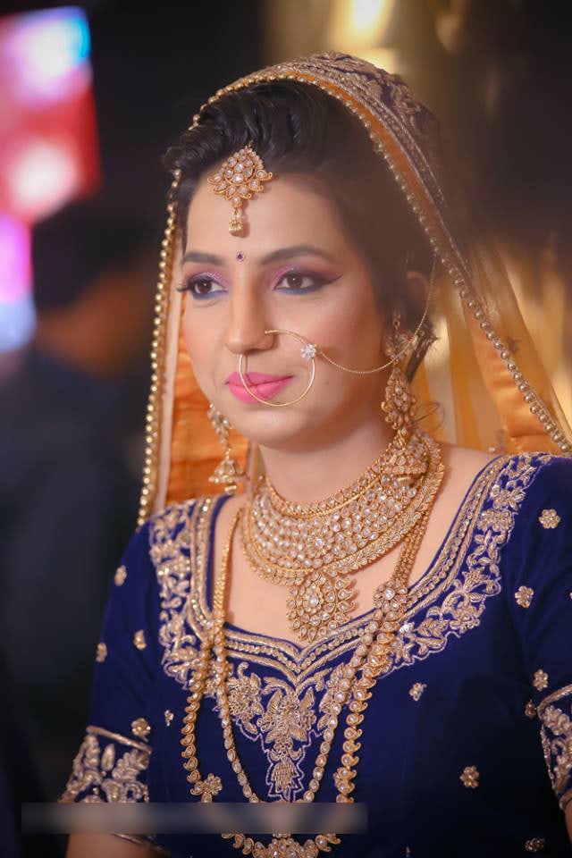 Gold And Polki Kundan Bridal Jewellery For Wedding Day by Mohit Wedding-photography Bridal-jewellery-and-accessories Bridal-makeup | Weddings Photos & Ideas