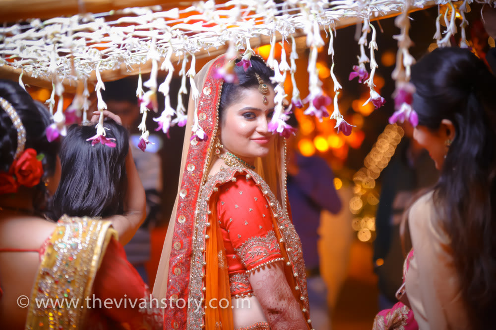 Graceful Bride Wearing Natural Makeup by Mohit Wedding-photography Bridal-makeup | Weddings Photos & Ideas