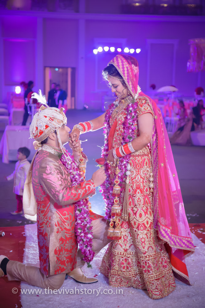 Elegant Bride And Groom Portrait On Wedding Day by Mohit Wedding-photography Bridal-jewellery-and-accessories Groom-wear-and-accessories | Weddings Photos & Ideas