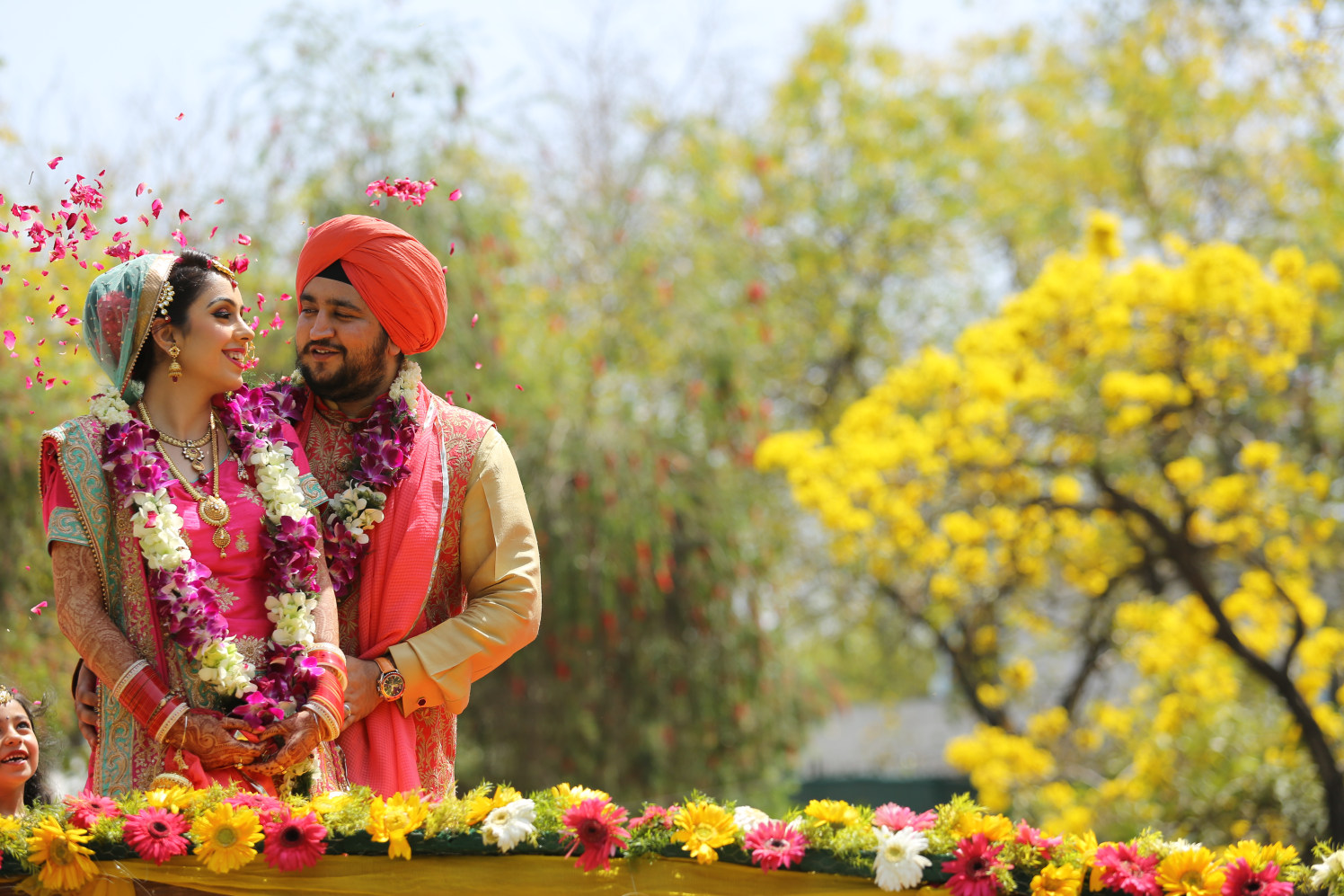 Stunning Background for Photoshoot of Bride and Groom by Amit Kumar Wedding-photography | Weddings Photos & Ideas