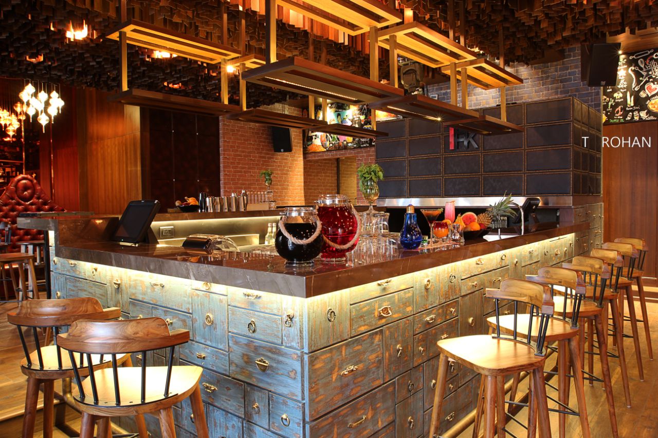 Stylish restaurant by Rohan Tapkire Modern | Interior Design Photos & Ideas