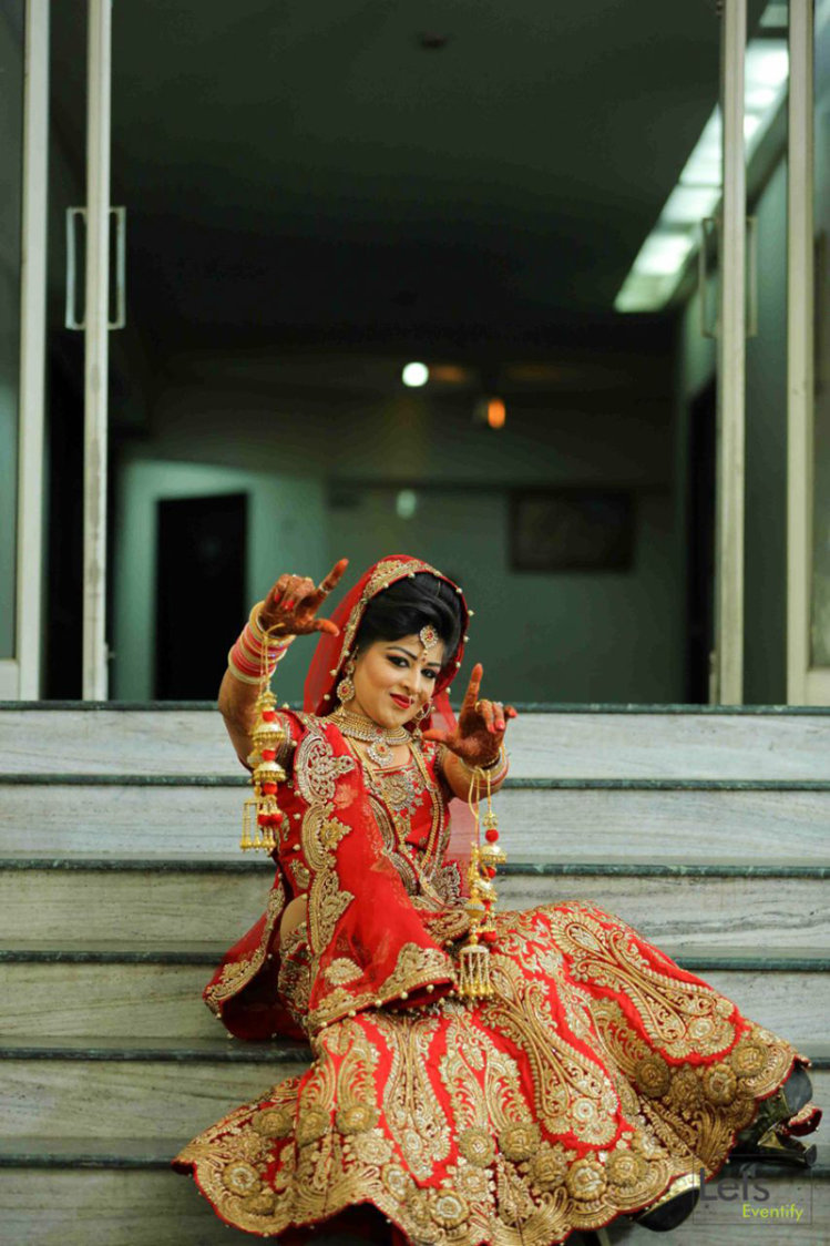 Trendy Bride by Let's Eventify Wedding-photography Bridal-jewellery-and-accessories Bridal-makeup | Weddings Photos & Ideas