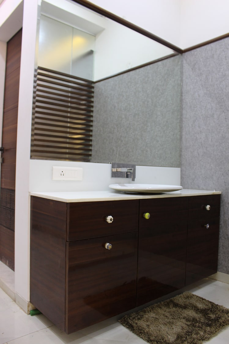 The mirrored truth by Madhura Pawar-Gujarathi Modern | Interior Design Photos & Ideas