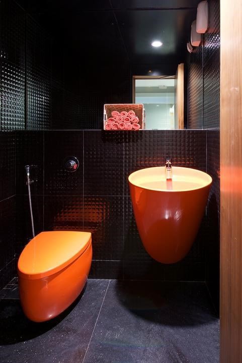 Western bathroom with modern style by Siraj Bathroom Contemporary | Interior Design Photos & Ideas