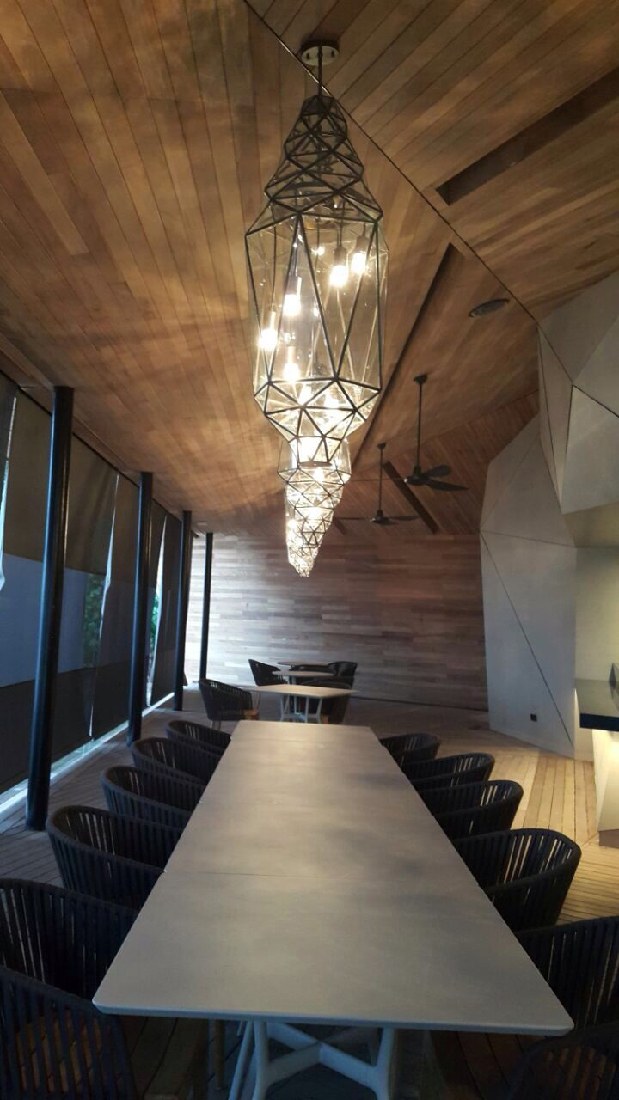 Cafe Frappe by Siraj Contemporary | Interior Design Photos & Ideas