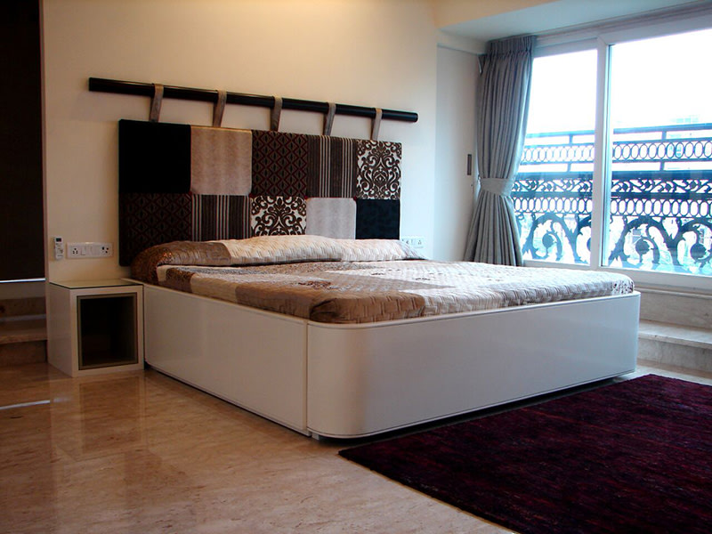 Cream Shaded Bedroom With Soft Carpet And Outside View by Chaitali D Parikh Bedroom Contemporary | Interior Design Photos & Ideas