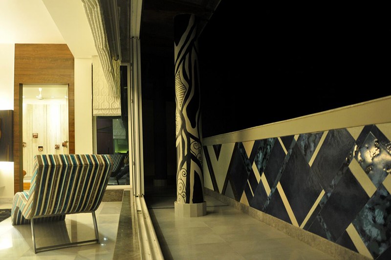 Living Area With Black Textured Wall by Chaitali D Parikh Living-room Contemporary | Interior Design Photos & Ideas