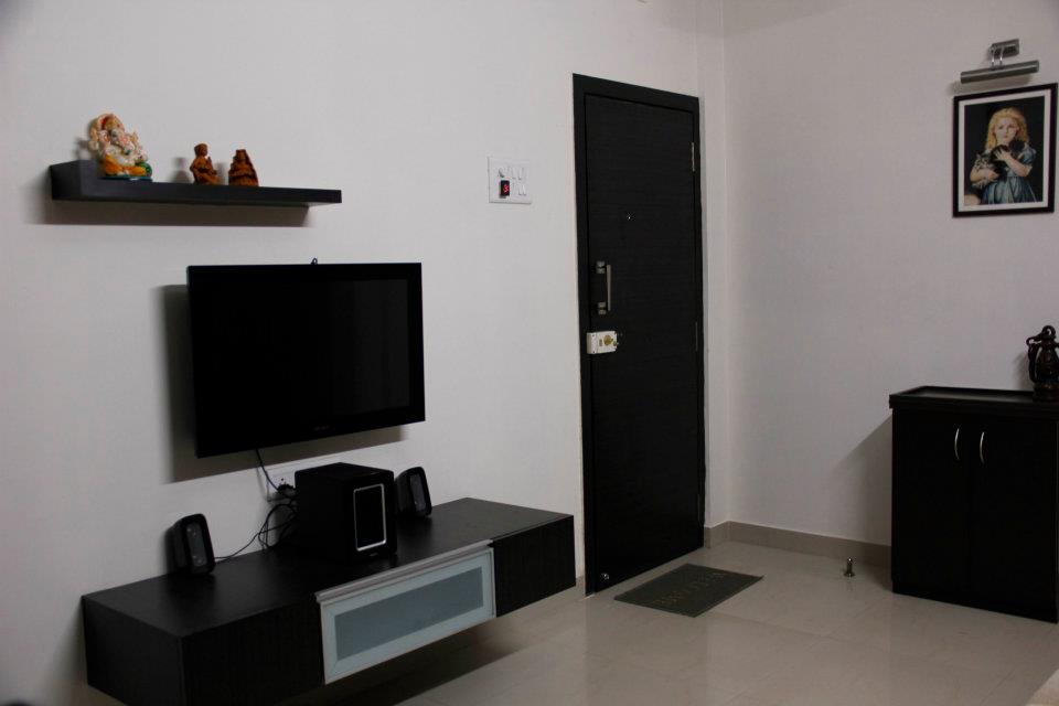 Minimalist Entertainment unit by Nilesh V. Gosavi Living-room Minimalistic | Interior Design Photos & Ideas
