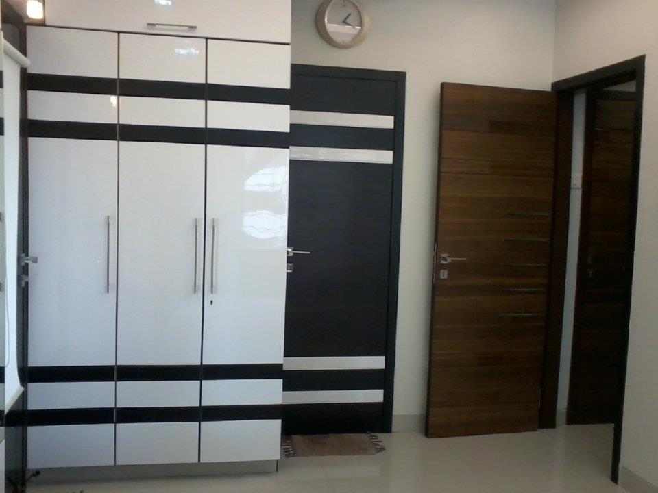 Modern Bedroom Wardrobe by Nilesh V. Gosavi Bedroom Modern | Interior Design Photos & Ideas