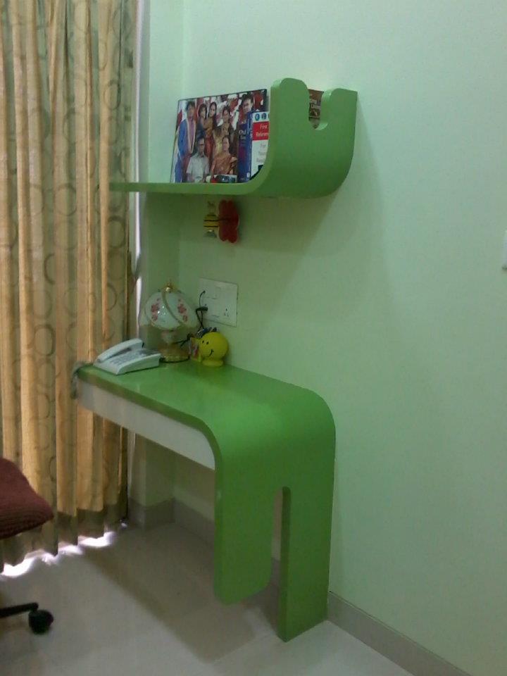 Modern Kids Study Table by Nilesh V. Gosavi Bedroom Modern | Interior Design Photos & Ideas
