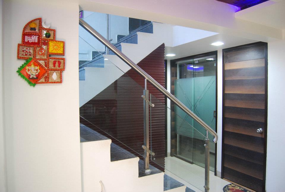 Modern Staircase Halway by Nilesh V. Gosavi Indoor-spaces Modern | Interior Design Photos & Ideas