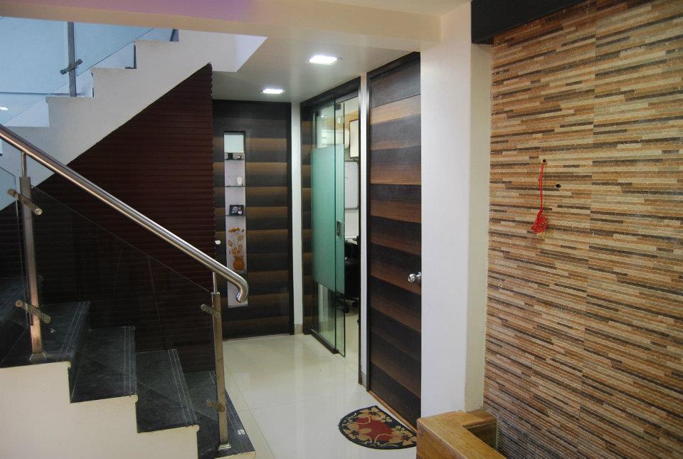 Modern marble finish Staircase by Nilesh V. Gosavi Indoor-spaces Modern | Interior Design Photos & Ideas