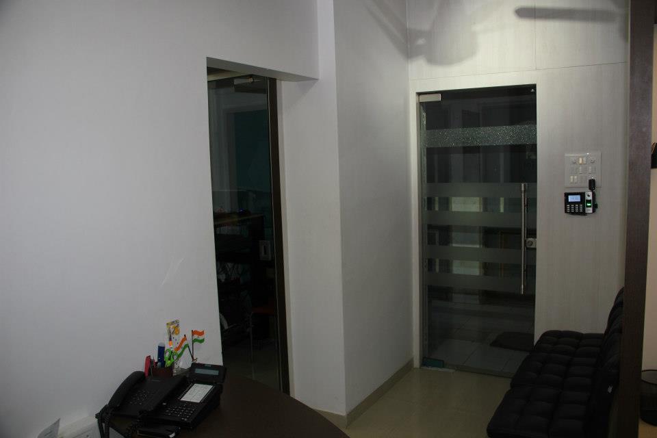 Modern Office Waiting Space by Nilesh V. Gosavi Modern | Interior Design Photos & Ideas