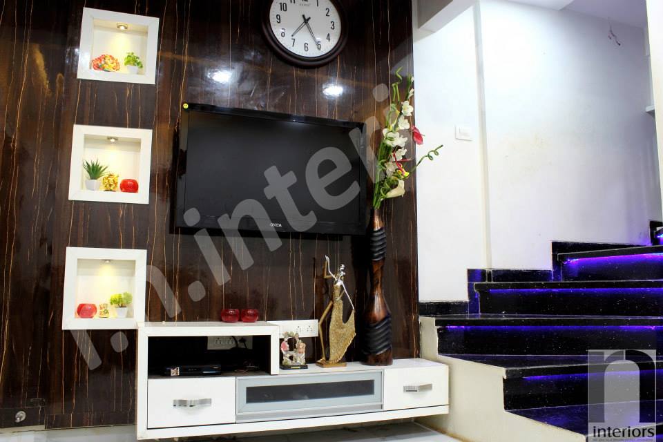 Minimalist Sleek Entertainment Unit by Nilesh V. Gosavi Living-room Minimalistic | Interior Design Photos & Ideas