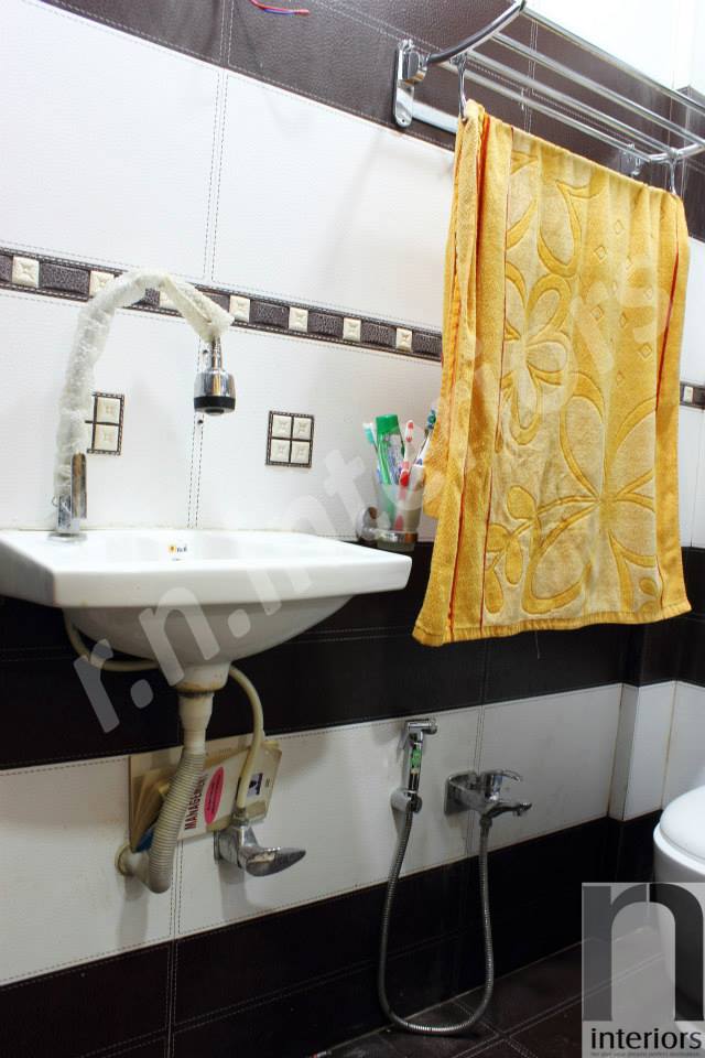 Modern Bathroom Basin by Nilesh V. Gosavi Bathroom Modern | Interior Design Photos & Ideas