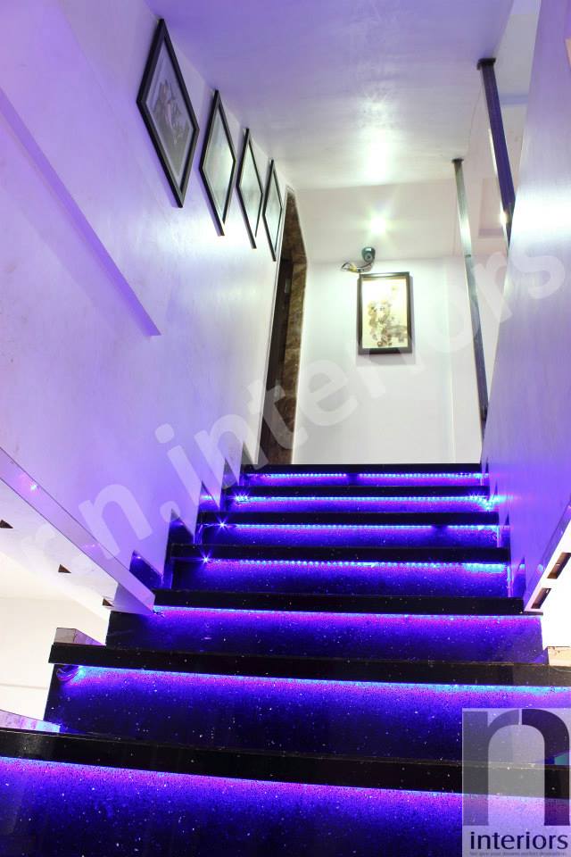 Modern illuminating Staircase by Nilesh V. Gosavi Indoor-spaces Modern | Interior Design Photos & Ideas