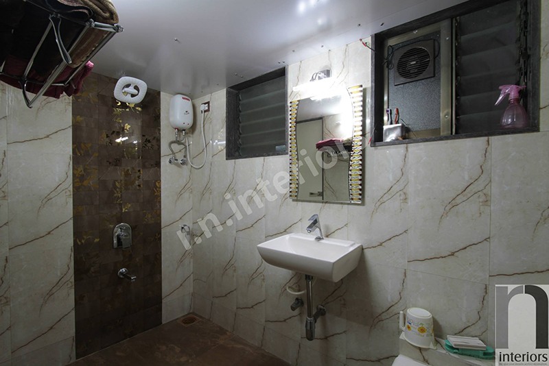 Standard Washroom Basin by Nilesh V. Gosavi Bathroom Traditional | Interior Design Photos & Ideas