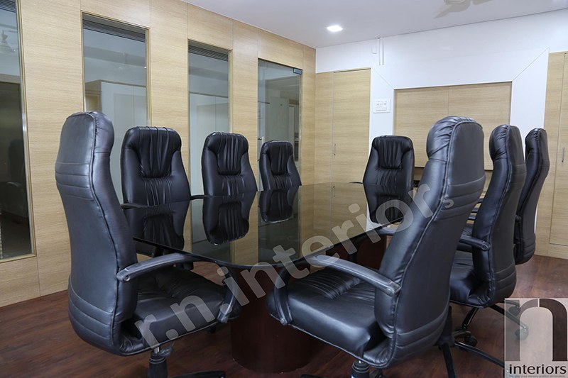 Modern Office Conference Room by Nilesh V. Gosavi Modern | Interior Design Photos & Ideas