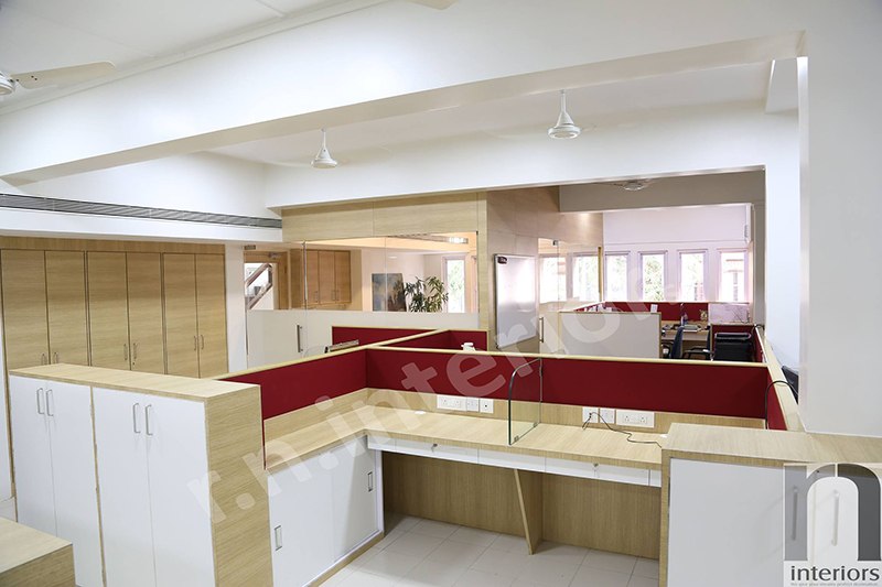 Modern Cellular Office Space by Nilesh V. Gosavi Modern | Interior Design Photos & Ideas