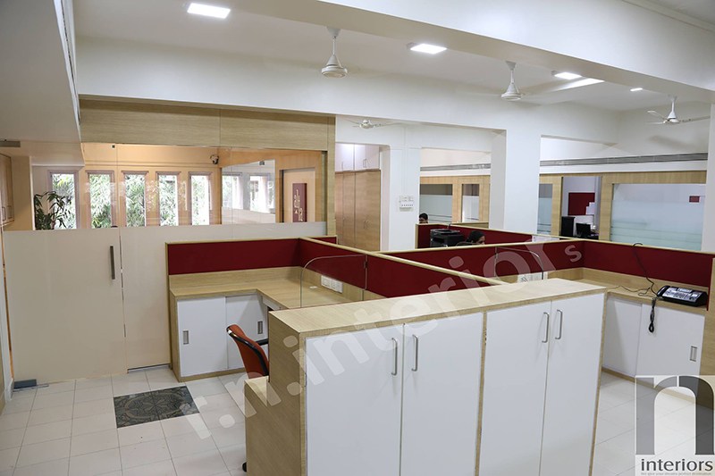 Modern Cellular office Space by Nilesh V. Gosavi Modern | Interior Design Photos & Ideas