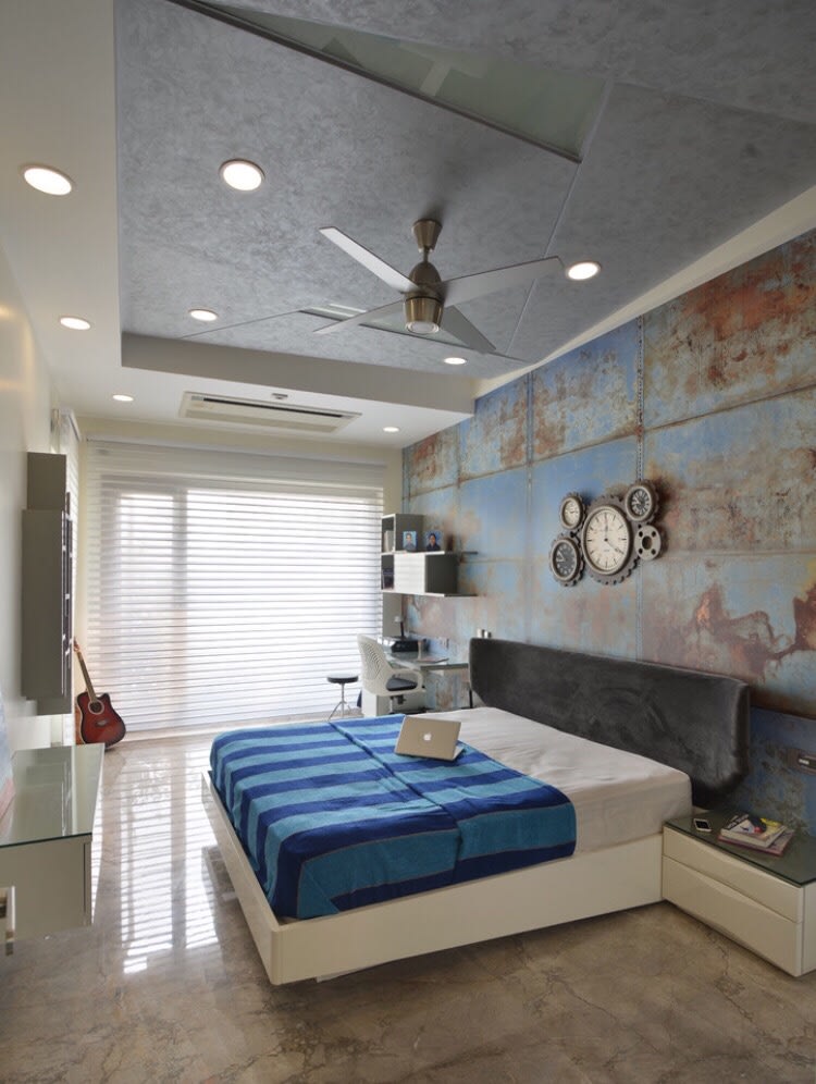 White Themed Bedroom With White Shaded Low-Floor Bed by Ganpat mistry Bedroom Modern | Interior Design Photos & Ideas