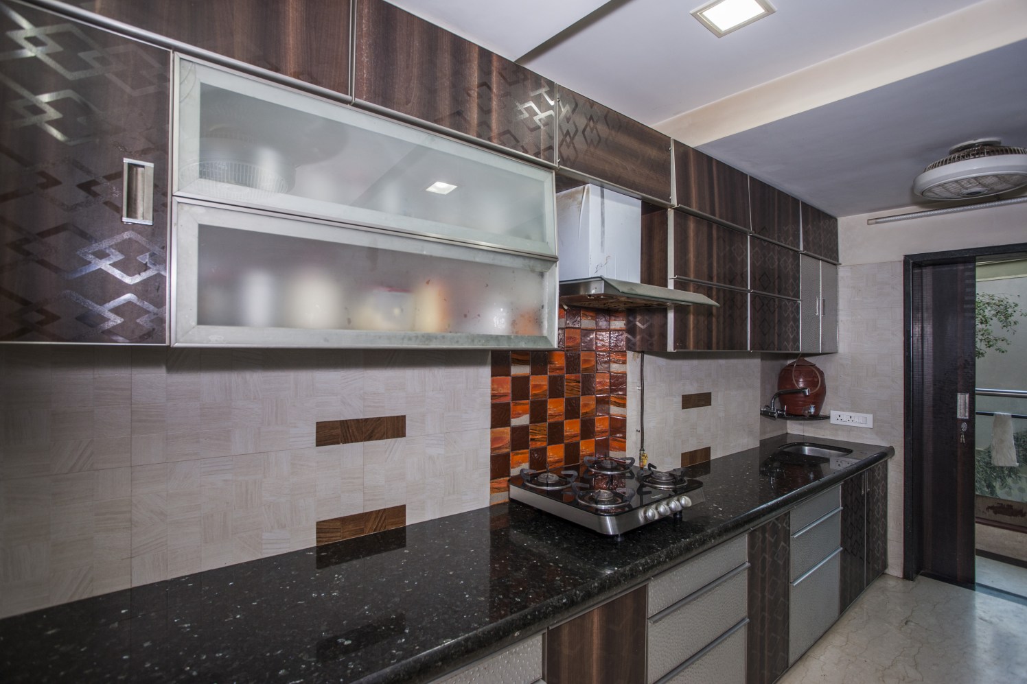 Kitchen Affair by Plus One Interiors Modular-kitchen Modern | Interior Design Photos & Ideas