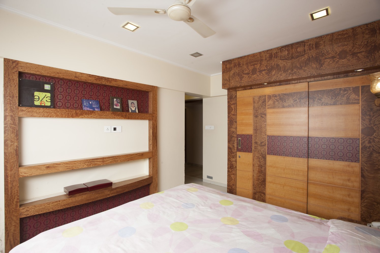Pine Oak Wooden Shifting Wardrobe by Ravnit Kaur Sharma Bedroom Contemporary | Interior Design Photos & Ideas