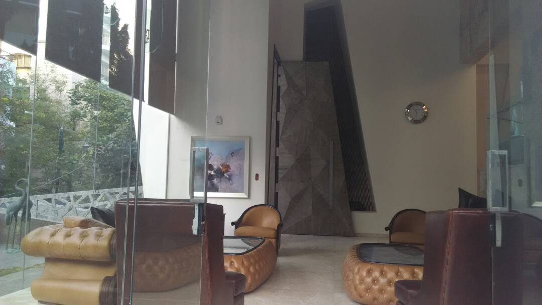 Caramelized Comfort by Surendra Sutar Contemporary | Interior Design Photos & Ideas