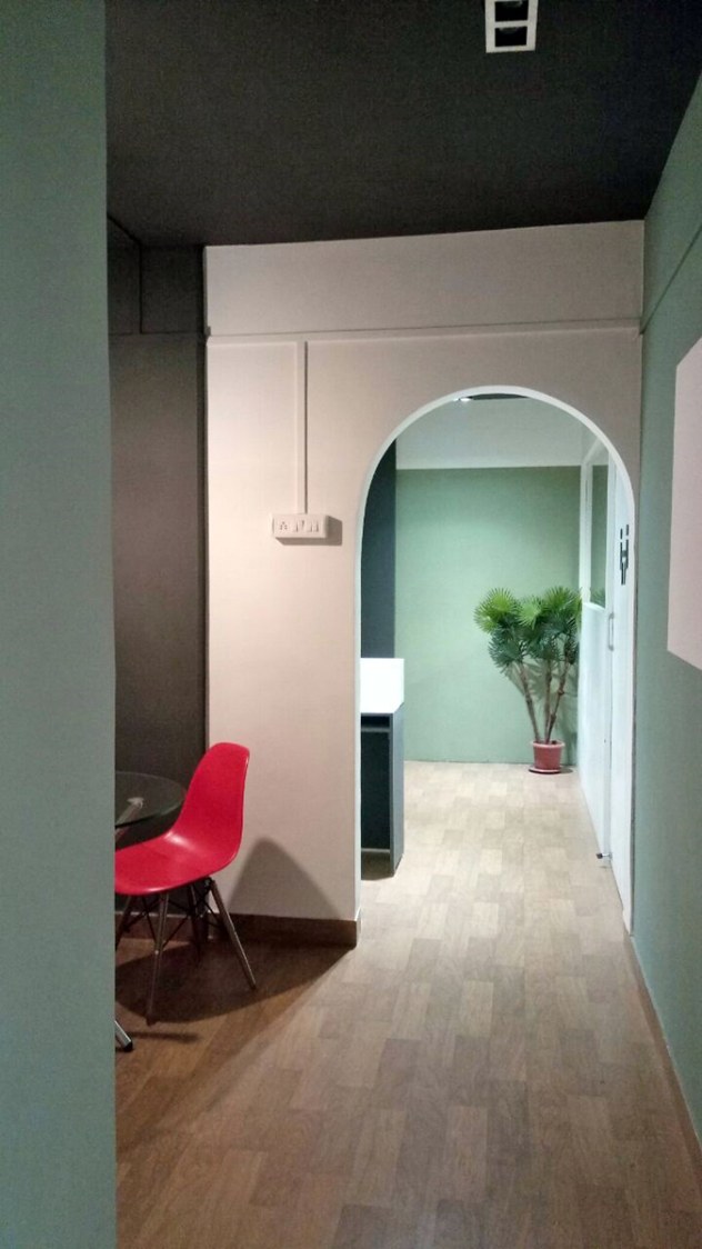 The Hallway by Space It Up Living-room Modern | Interior Design Photos & Ideas