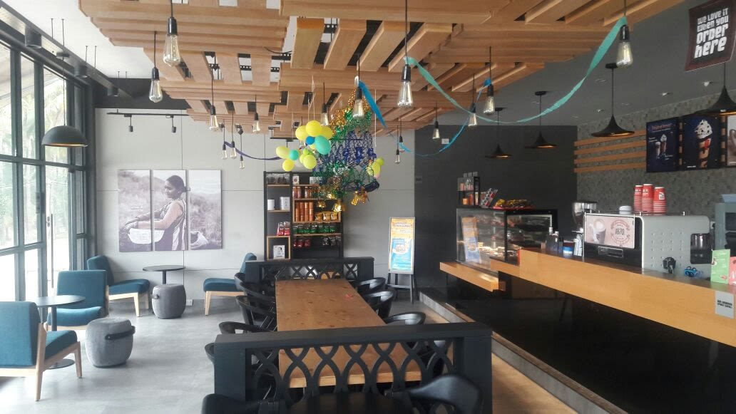 Modern Cafe by Advaya Gowda Modern | Interior Design Photos & Ideas