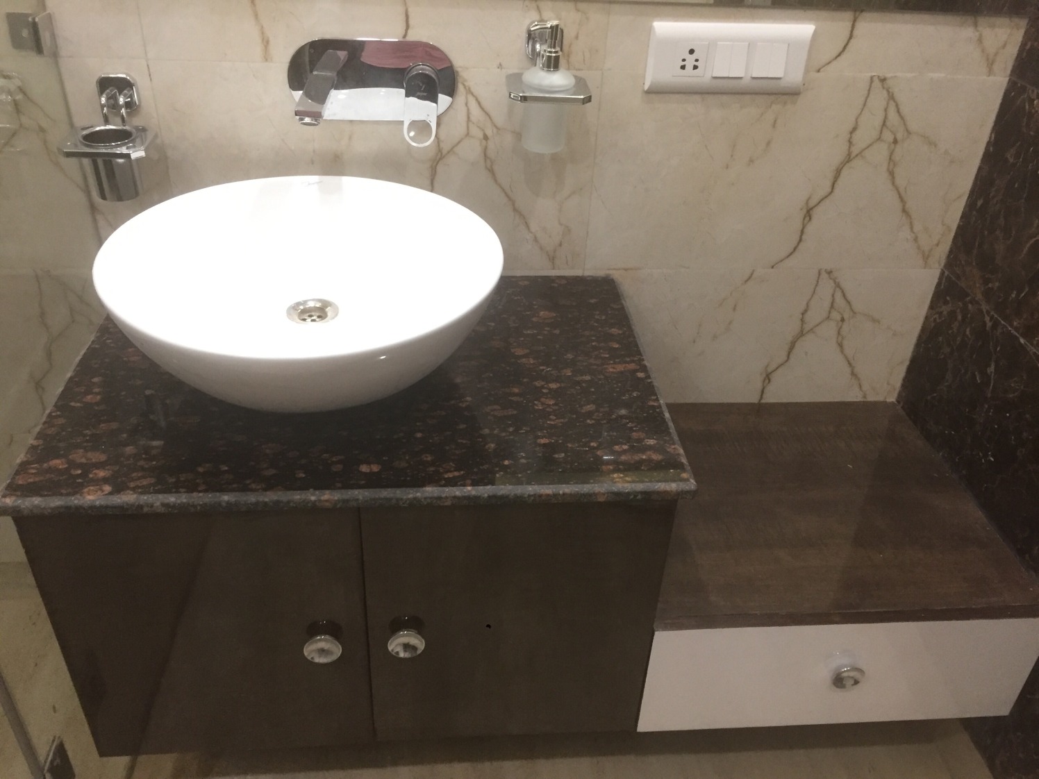 Modern Bathroom With Black Marble by Saurabh Garg Bathroom Modern | Interior Design Photos & Ideas